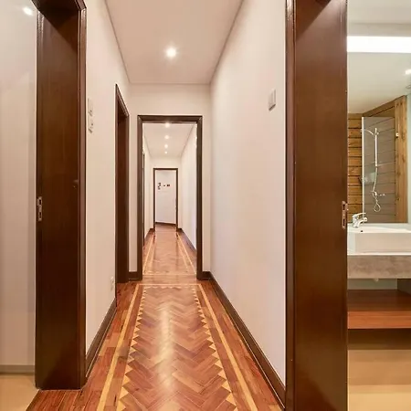 Corner House * Лиссабон